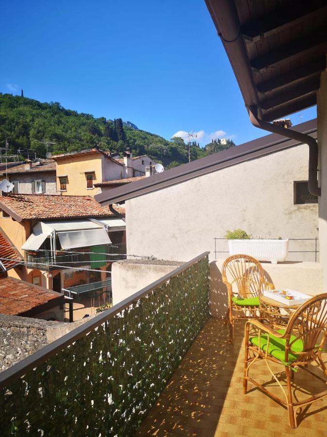 Casa Caterina 2 Storey House, With A Mountain View 托斯科拉诺-马德尔诺 外观 照片