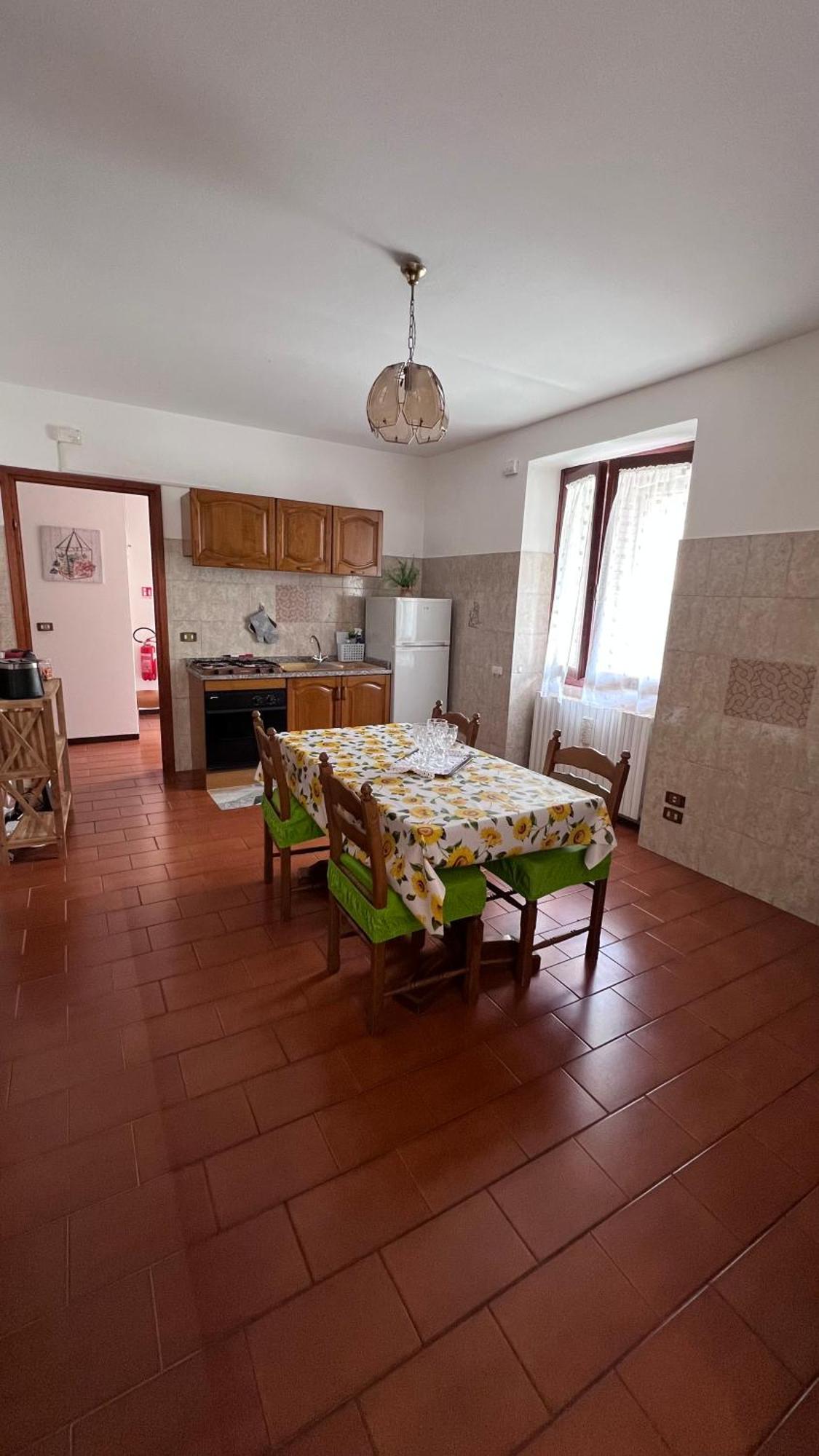 Casa Caterina 2 Storey House, With A Mountain View 托斯科拉诺-马德尔诺 外观 照片